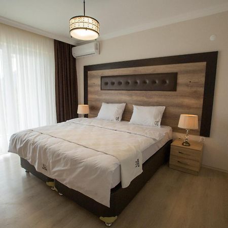 Black Rose Aparthotel Kasustu Ngoại thất bức ảnh