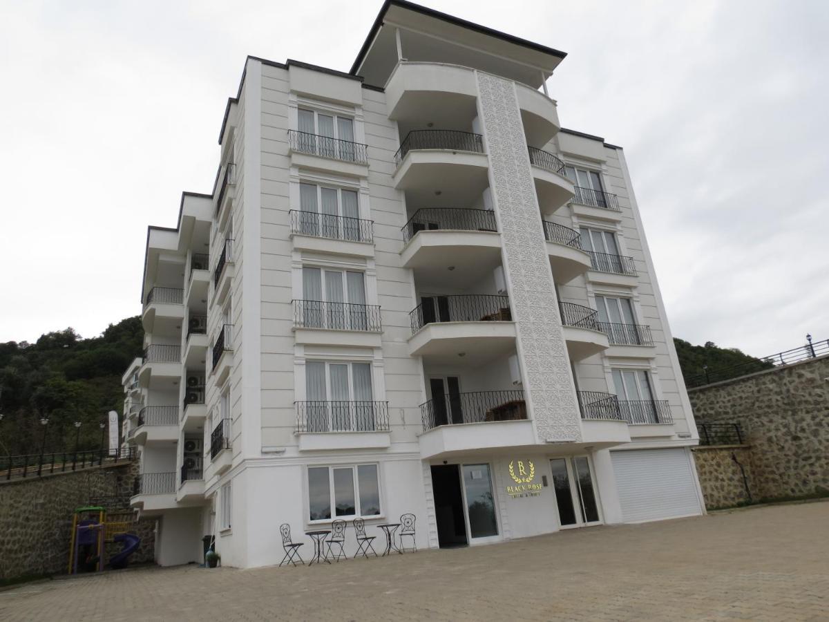 Black Rose Aparthotel Kasustu Ngoại thất bức ảnh